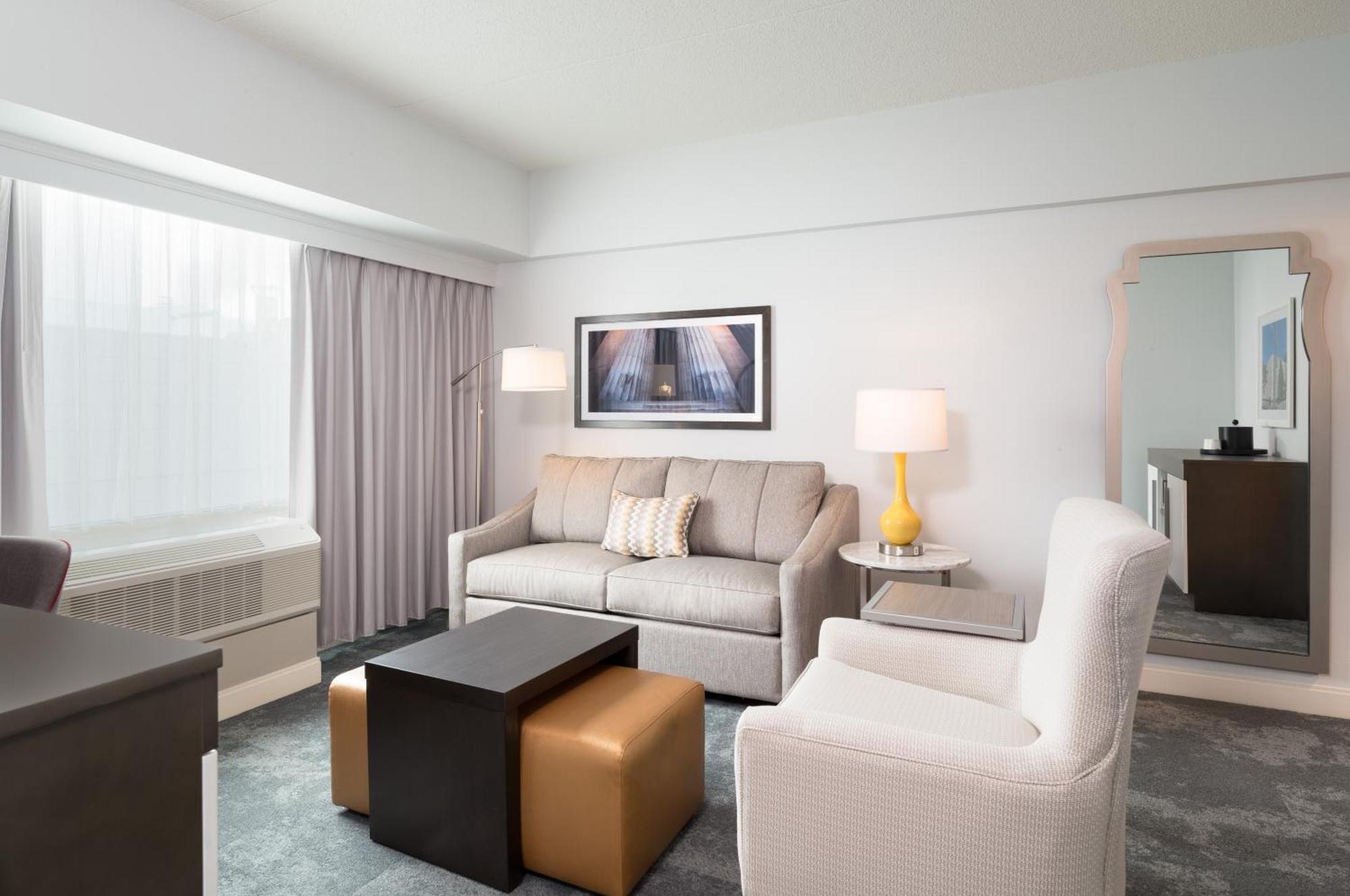 Hampton Center City-convention Center 3*