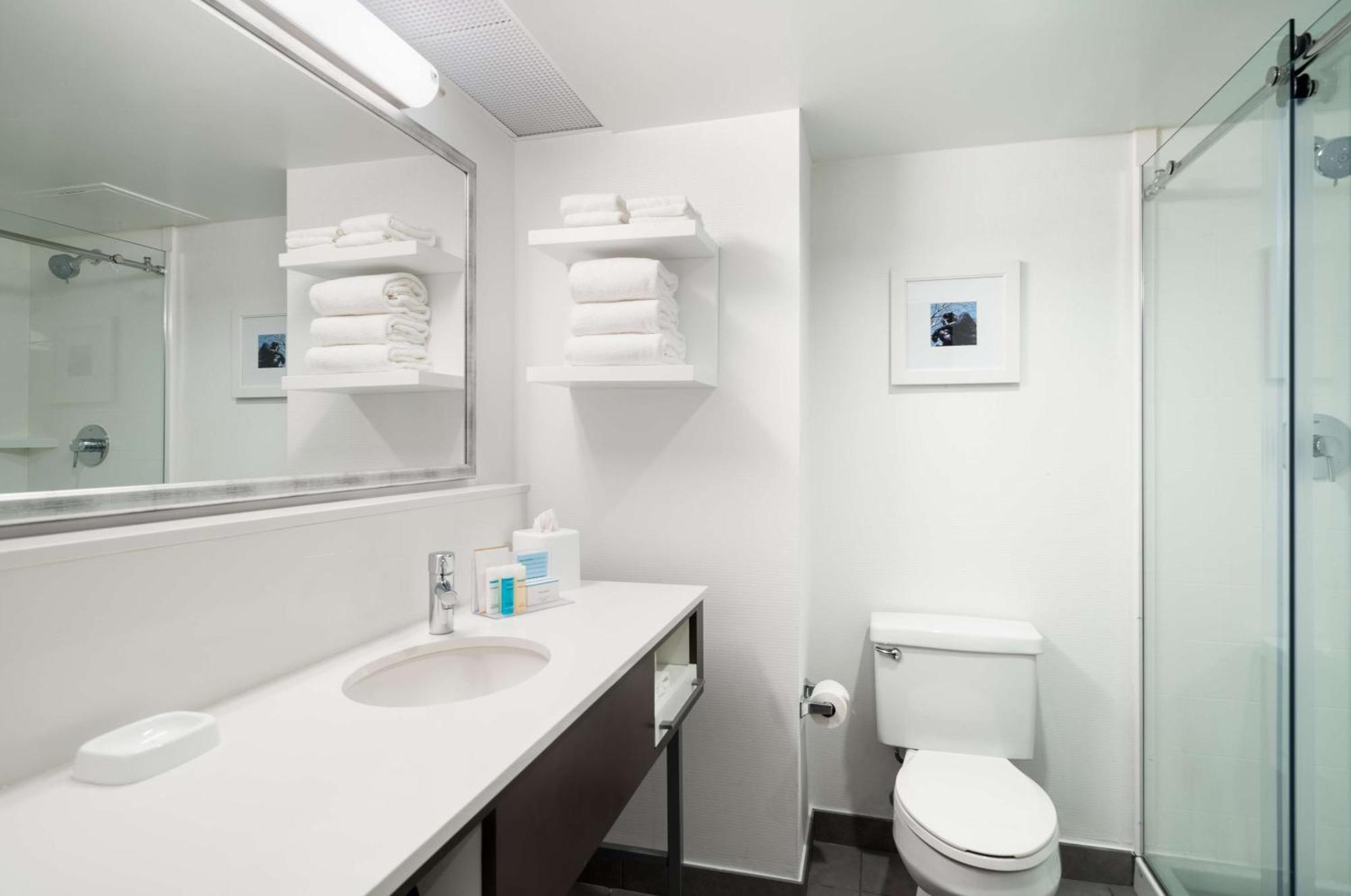 Hotel Hampton Center City-convention Center 3*